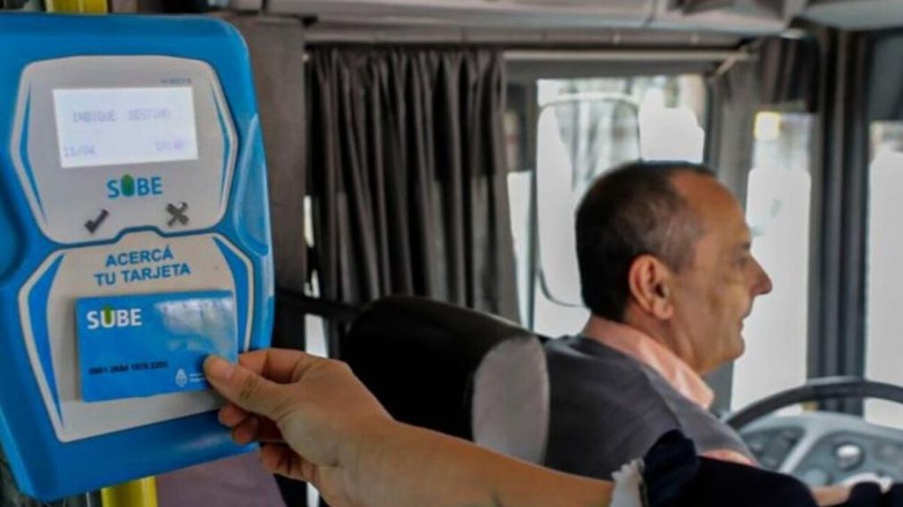 Se avecina un nuevo aumento en los boletos de colectivo y tren (Archivo).