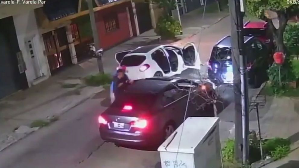 El robo quedó registrado en una cámara de seguridad.