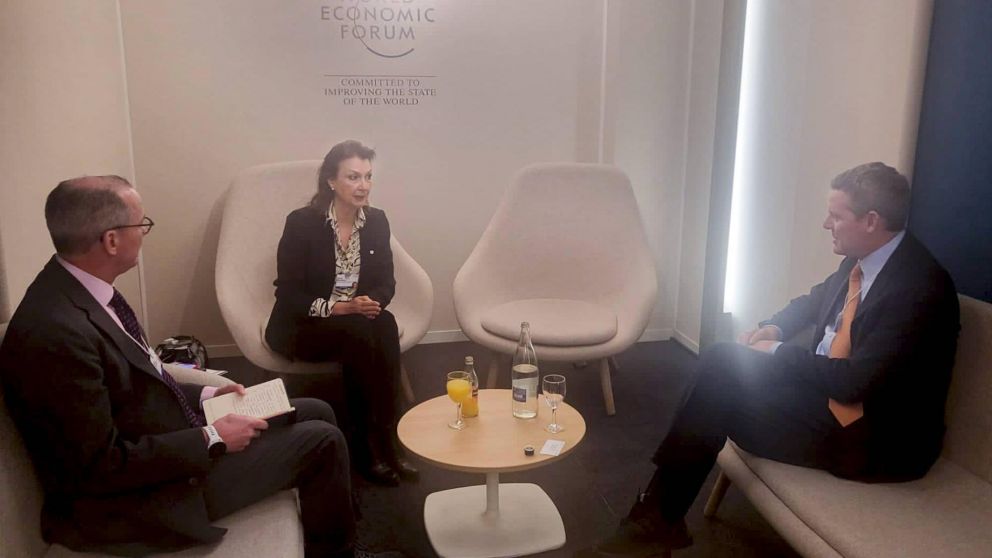Foro de Davos: Diana Mondino continúa con su agenda de reuniones y el objetivo de incrementar las exportaciones argentinas y las inversiones productivas.