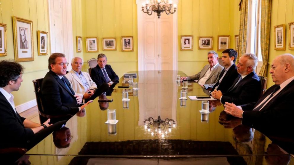 El encuentro se llevó adelante en el Salón de los Científicos de Casa Rosada. (Presidencia)