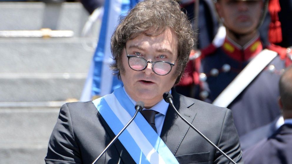 El mandatario Javier Milei se reunirá en Davos con el canciller británico David Cameron.