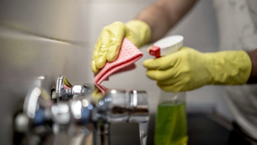 Los sueldos de las empleadas domésticas quedaron congelados desde el pasado diciembre.