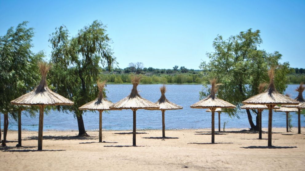 La pequeña ciudad con playas paradisiacas que tenés que conocer (Img: Diario La Ciudad)