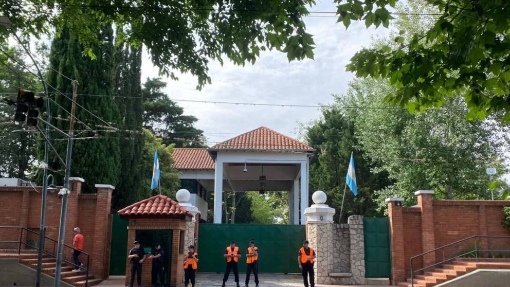 Javier Milei se re�ne con su gabinete y comparte un asado en Olivos, en la previa del viaje a Davos.