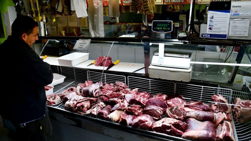 En teoría, la caída en el precio debe llegar a los consumidores (Jonatan Moreno / Crónica).