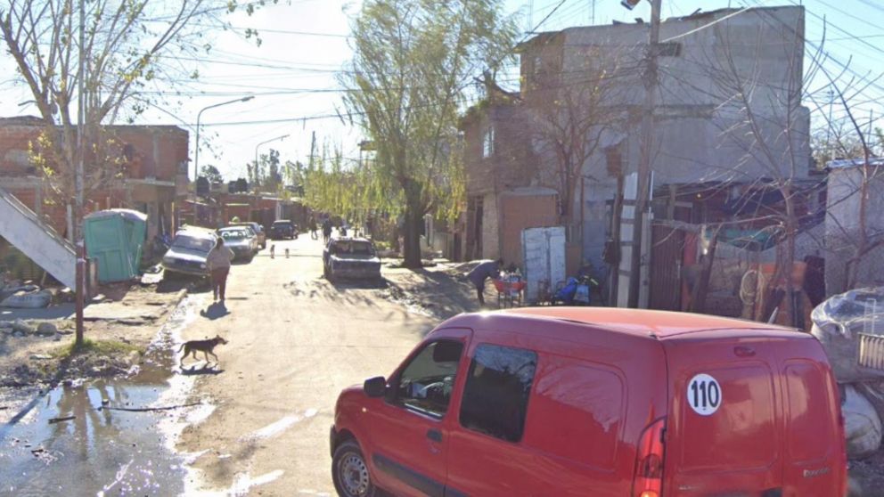 Acá, en este vecindario, las tres víctimas fueron atacadas a disparos.