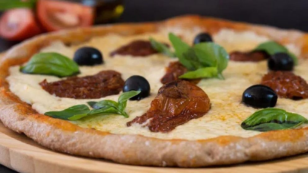 Prepará esta receta de pizza integral con un ingrediente secreto que la hará irresistible.