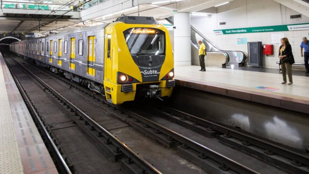 La Línea D no funcionará hasta marzo (Archivo).