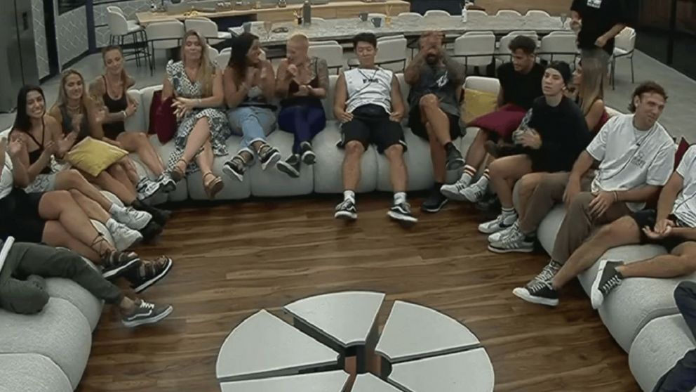 Una de las participantes de Gran Hermano sufrió una descompensación y los médicos tuvieron que ingresar a la casa.