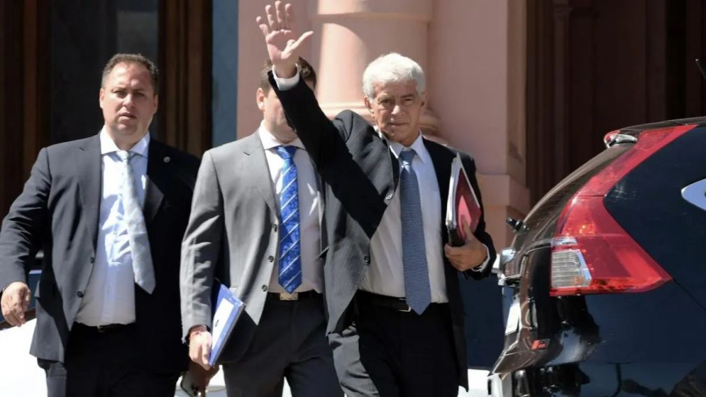 “Me encantaría tener los recursos pero si los vamos a esperar nos vamos a volver todos viejos”, afirmó Cúneo Libarona.