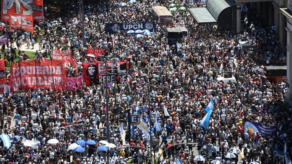 La CGT convoc� a un paro nacional con movilizaci�n para el pr�ximo 24 de enero (Cr�nica / Archivo).