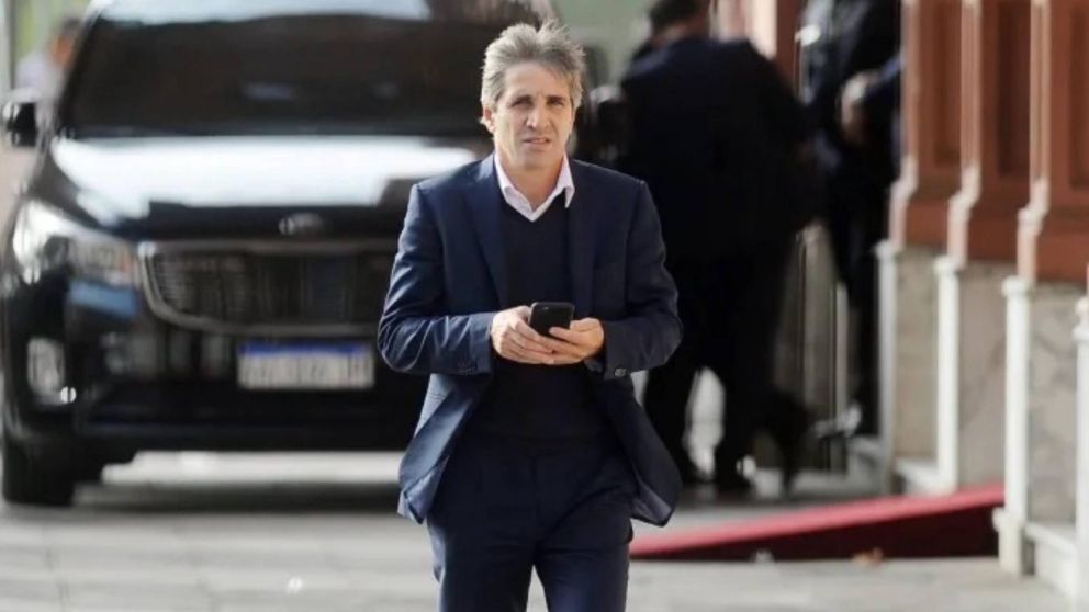 Terminó el encuentro entre Luis Caputo, Nicolás Posse y representantes del FMI.