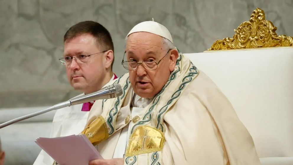 "El camino hacia la paz exige el respeto de la vida, de toda vida humana, empezando por la del niño no nacido en el seno materno, que no puede ser suprimida ni convertirse en un producto comercial", sostuvo Jorge Bergoglio.