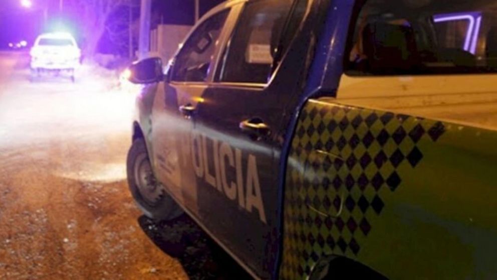 Los funcionarios buscan al autor del crimen de Luciano Aníbal Burgos.