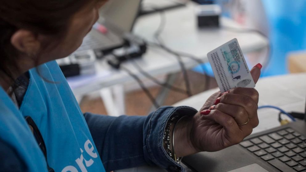 Subieron las tarifas para obtener DNI y Pasaporte (Facebook/Renaper).