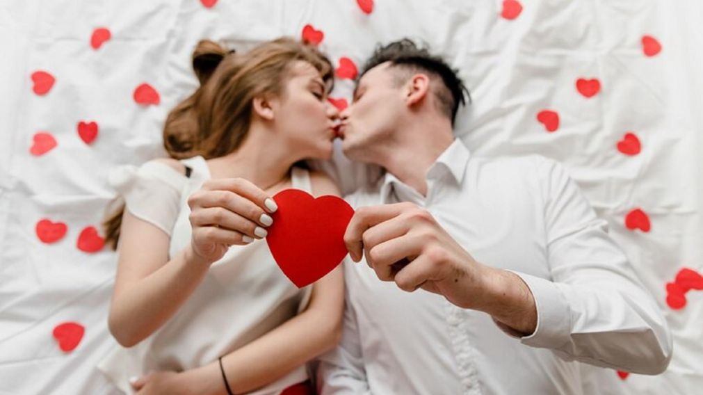 Según la Inteligencia Artificial, un signo del zodiaco en particular será beneficiado con la flecha del amor de Cupido en este 2024.