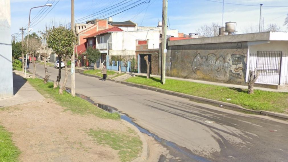 Acá, en este vecindario, sucedió el crimen del motochorro.