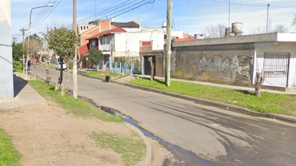 Acá, en este vecindario, sucedió el crimen del motochorro.