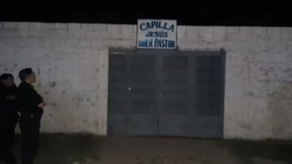 La capilla donde fue hallado el cuerpo del joven.