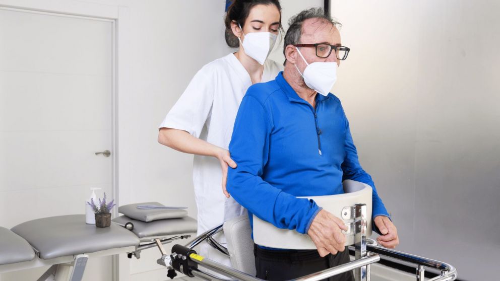 ¿Qué es el ELA y quiénes son más propensos a tenerla?