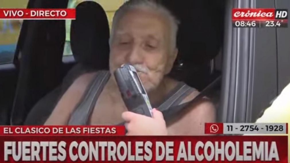 Agentes de tránsito porteños realizan controles de alcoholemia (Crónica HD).