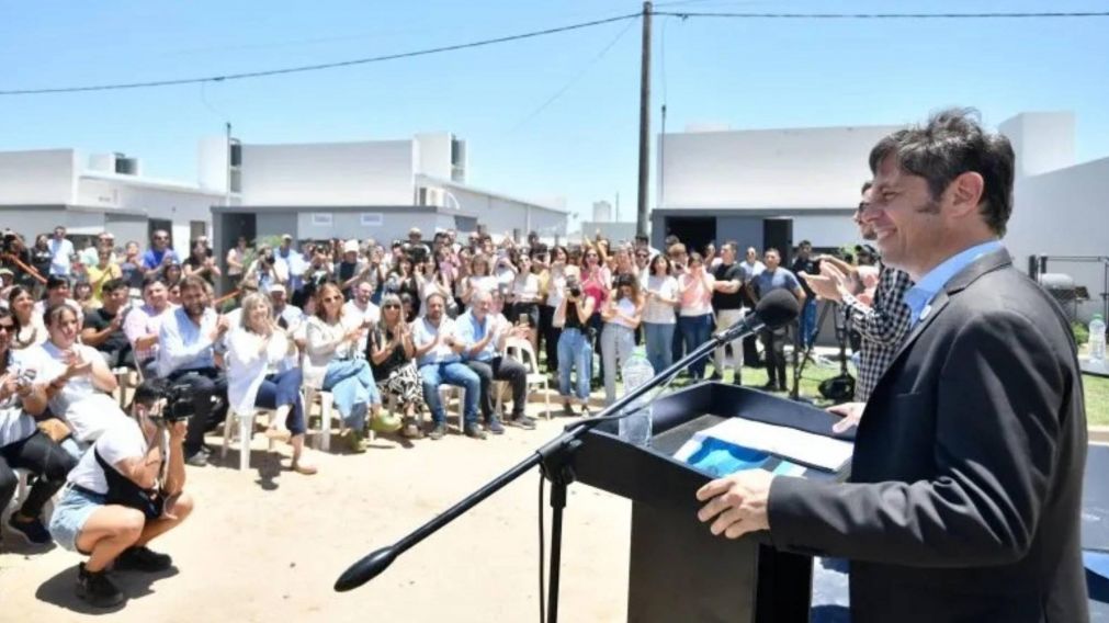 Axel Kicillof destacó que para resolver la falta de viviendas "hace falta un Estado que regule".