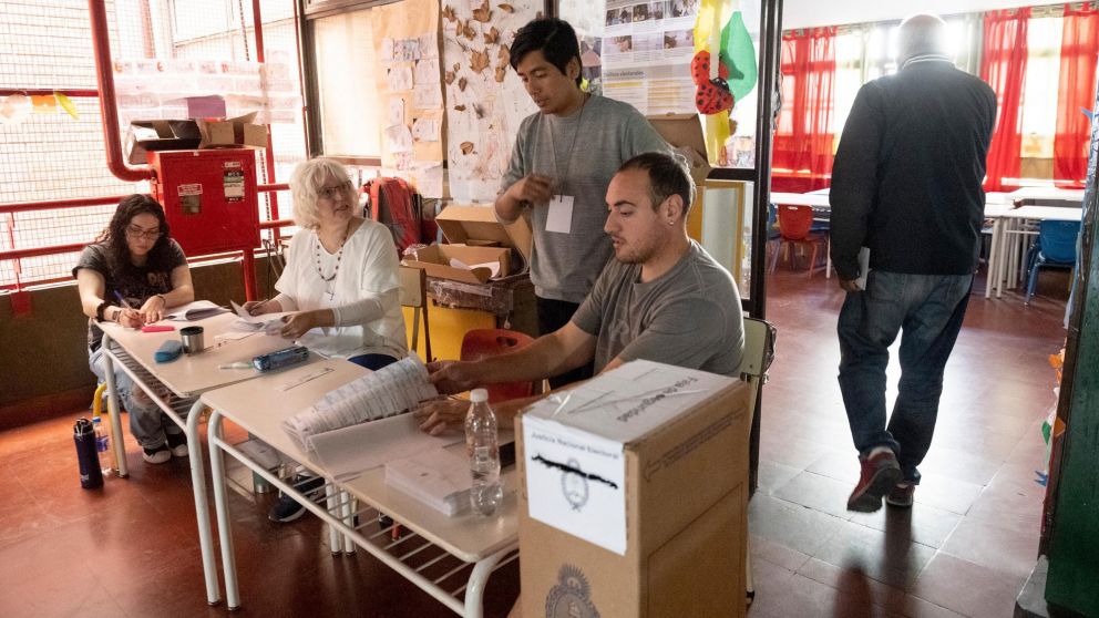 El Gobierno busca cambiar el sistema de boletas con el que se realizan las elecciones nacionales (Télam).