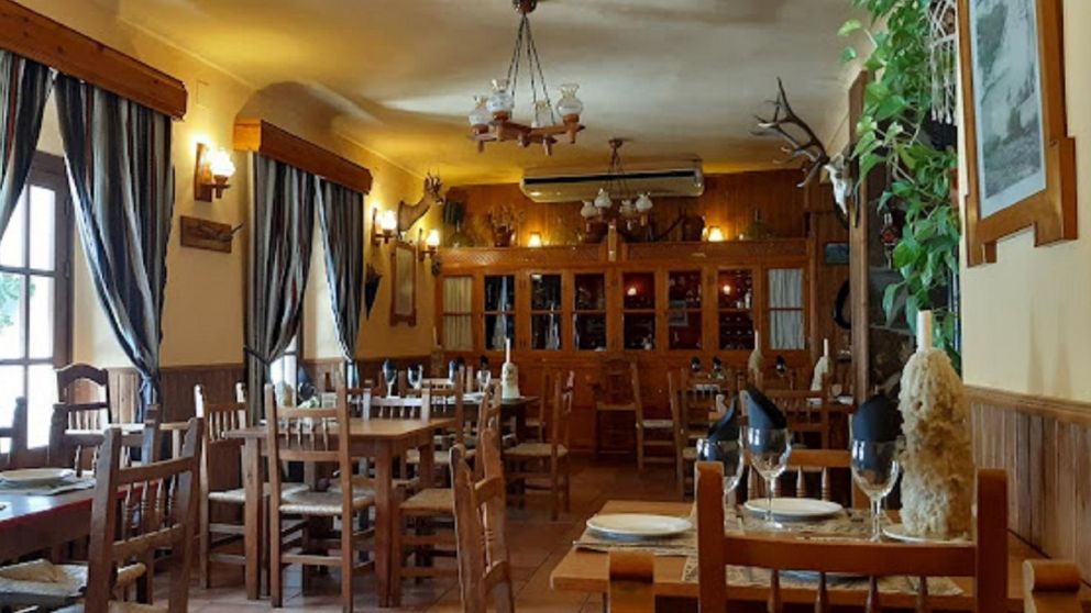 Tras la mala rese�a, los encargados del restaurante respondieron sin piedad (Restaurante Torre�n Grazalema, Espa�a).