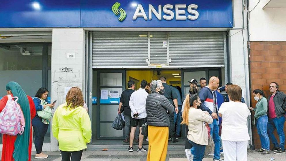 Cambio de último momento afecta al cronograma de jubilaciones y pensiones de ANSES para diciembre.