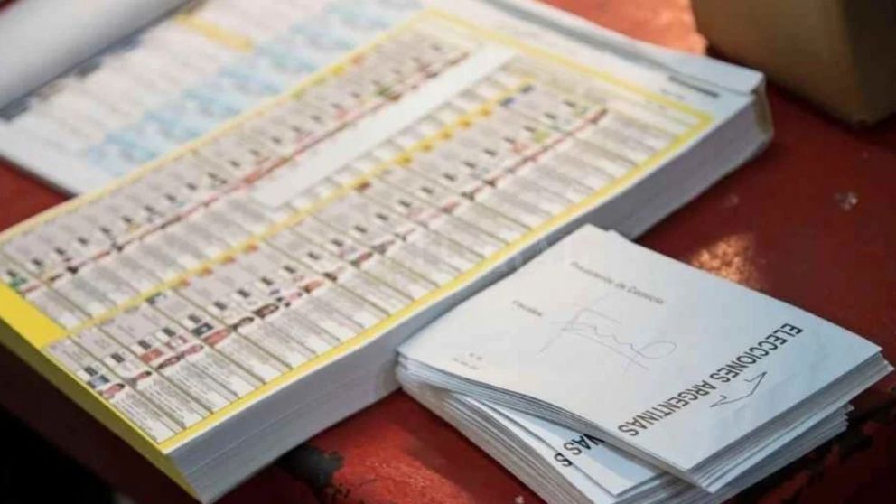 El proyecto busca implementar la Boleta Única de Papel en las PASO y las elecciones generales.
