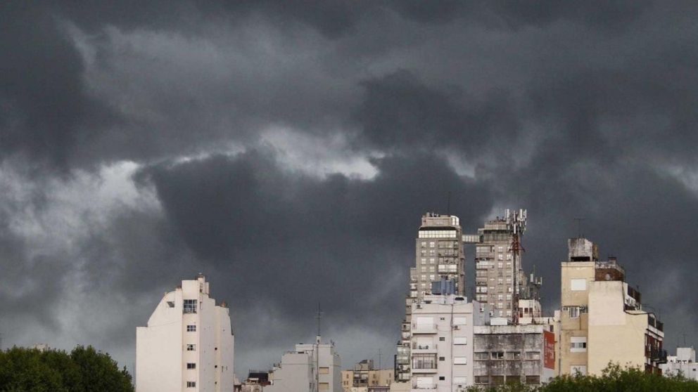 Frío “polar” y lluvias en Buenos Aires: ¿Qué dice el pronóstico para los próximos días?