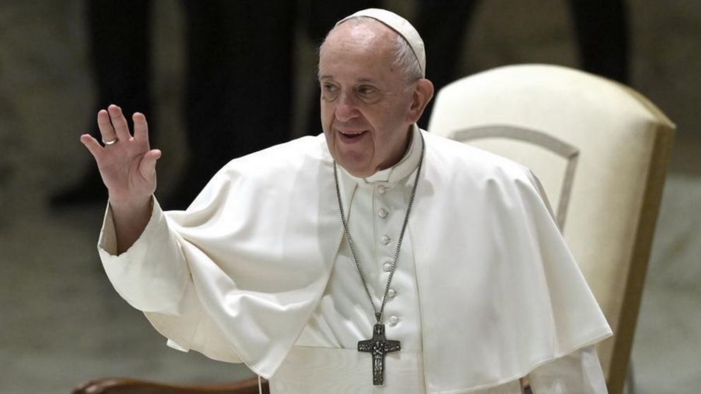 El Papa Francisco encabezó la misa en la Plaza San Pedro.