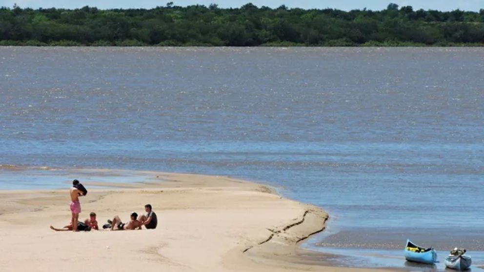 Cinco playas que parecen del Caribe, pero son de río.