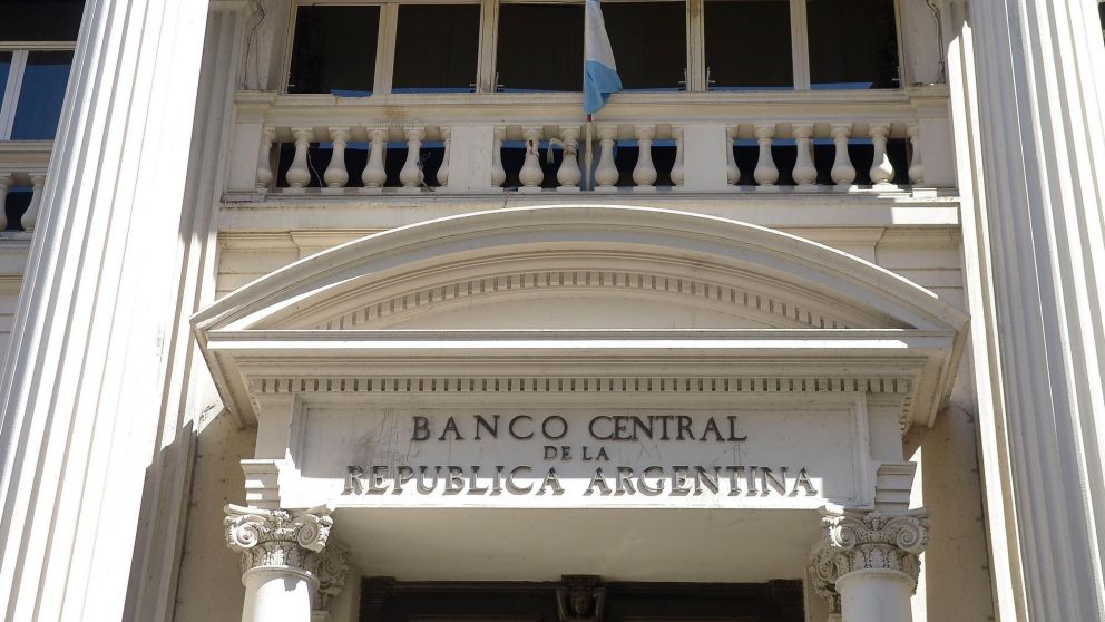 El Gobierno nacional autoriza por decreto la emisión de hasta $2 billones para deuda pública.