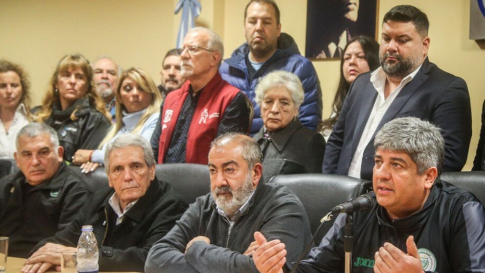 La conducción de la CGT se reunirá este jueves para definir su posición ante el DNU.