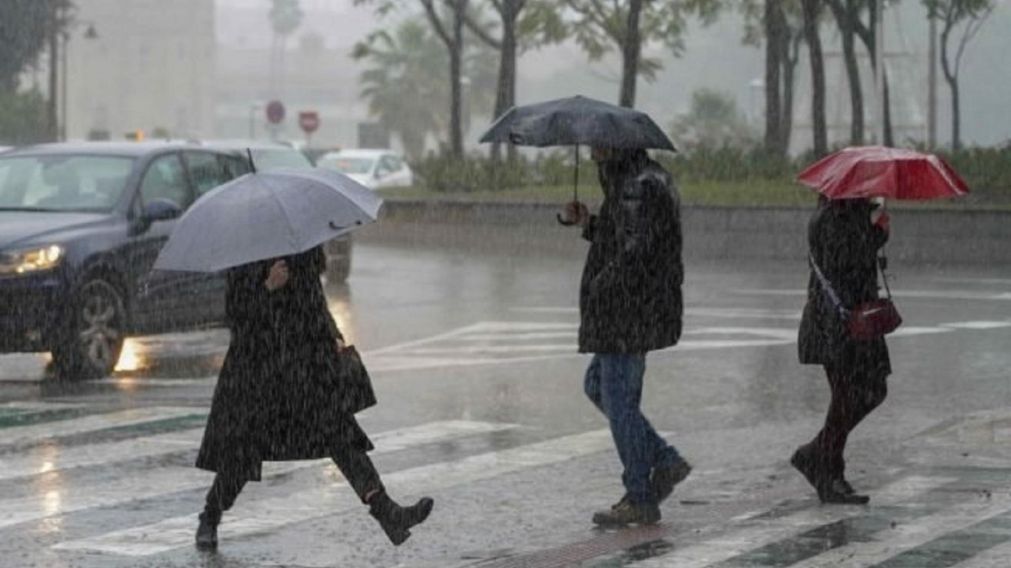 El Servicio Meteorológico Nacional emitió una alerta amarilla en cuatro provincias por fuertes lluvias y viento Zonda (Imagen ilustrativa).