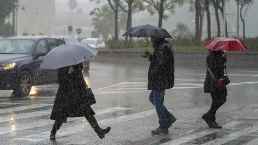 El Servicio Meteorológico Nacional emitió una alerta amarilla en cuatro provincias por fuertes lluvias y viento Zonda (Imagen ilustrativa).