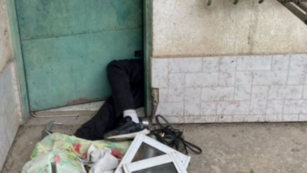 El malviviente quedó desmayado por el golpe.