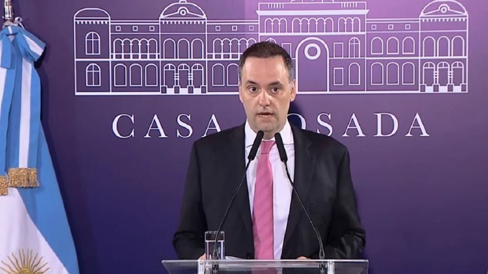 El Gobierno asegura que recibió 300 llamados por hora de "beneficiarios que están siendo amenazados" para movilizarse.