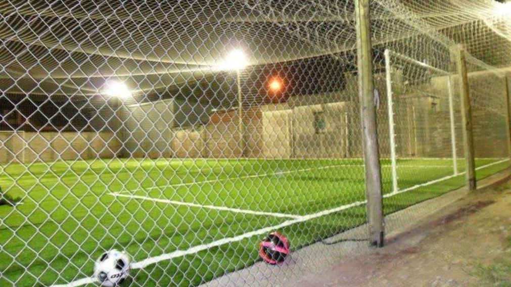 El fútbol 5, otros de los "gustitos" que muchos jóvenes dejaron de lado.