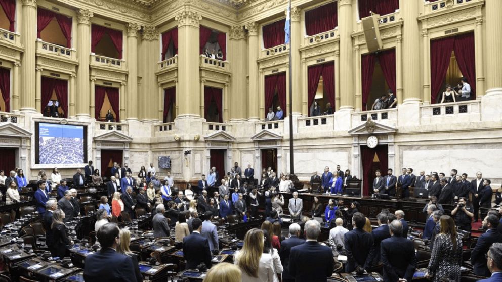 Mientras Milei detalla los proyectos del paquete de leyes que enviará al Congreso, los bloques se posicionan al respecto.