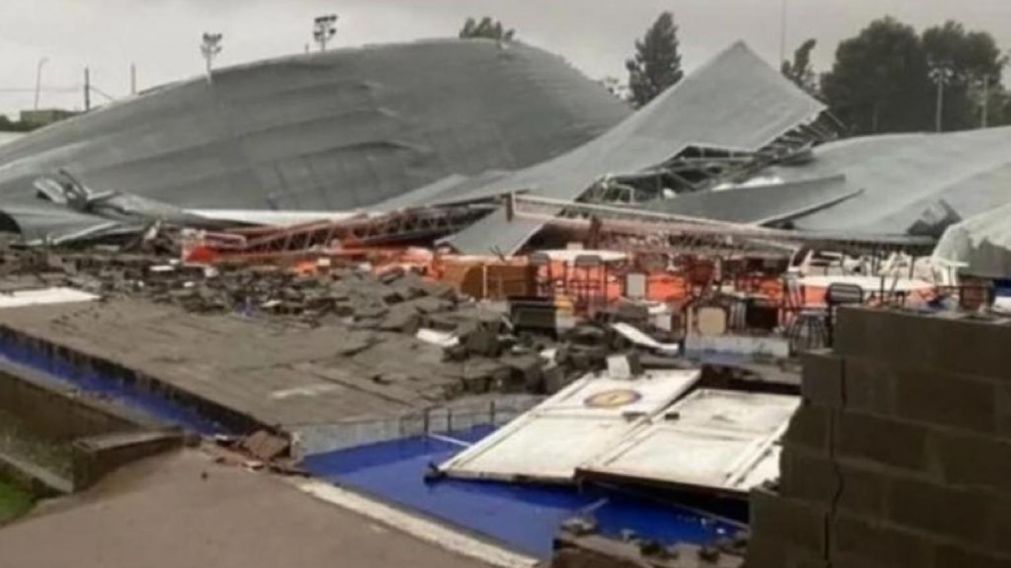 Bah�a Blanca la ma�ana despu�s del tornado. Club Bahiense del Norte (T�lam).