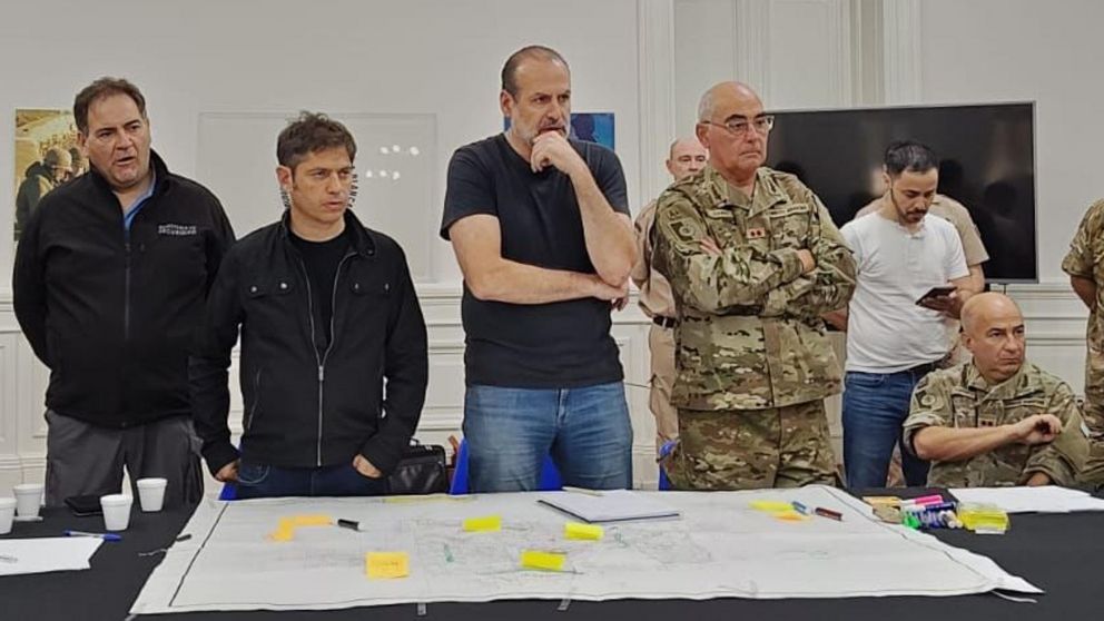 Axel Kicillof participó en Comité de Crisis en Bahía Blanca.