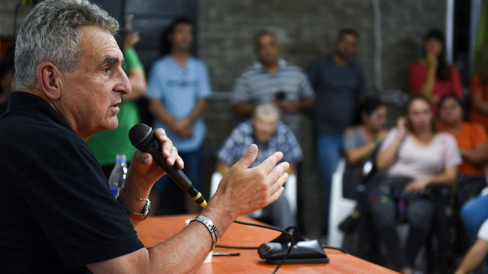 Agustín Rossi estuvo en la ciudad de Villa Constitución (Twitter).
