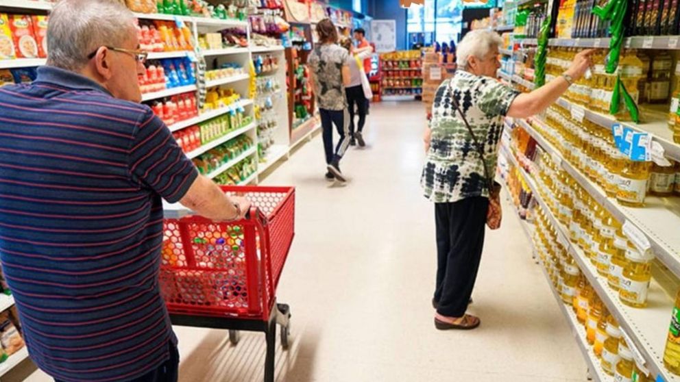 Familia tipo necesitó en noviembre más de $ 390.000 para no ser pobre.