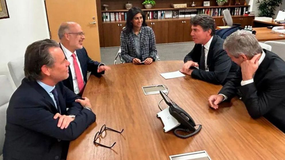 El FMI respaldó las medidas anunciadas por Luis Caputo (Archivo).