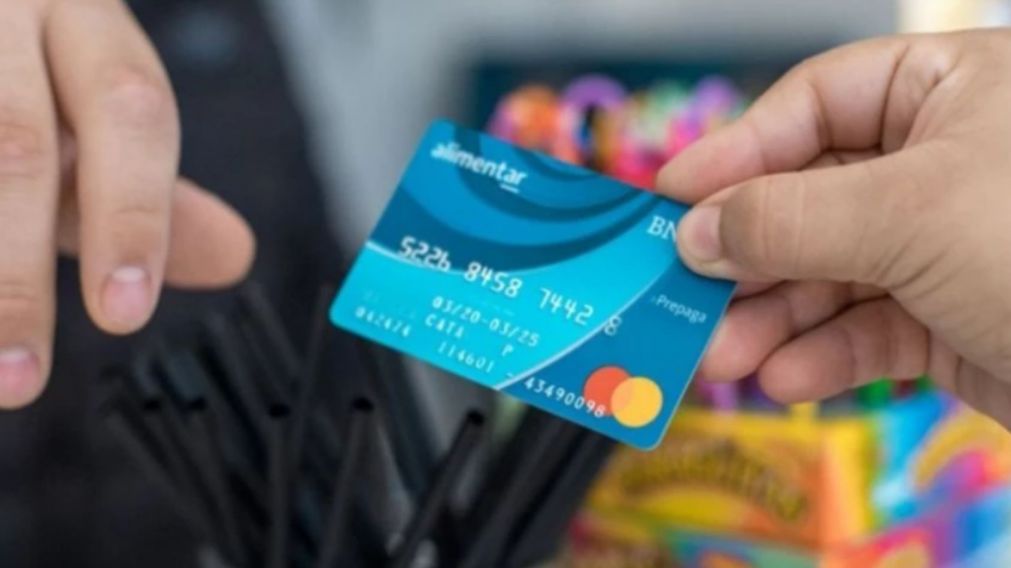 Aumentan la Tarjeta Alimentar y la AUH.