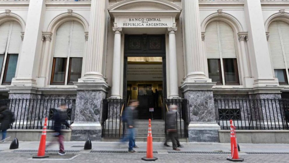 Confirmado: el Banco Central deberá aprobar toda operación con moneda extranjera.