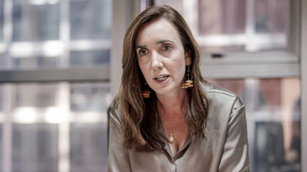 Victoria Villarruel se reunió con senadores de la UCR.