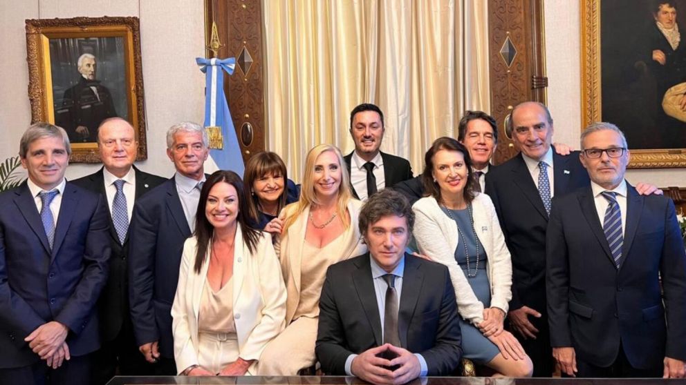 Javier Milei encabeza su primera reunión de Gabinete (Archivo).